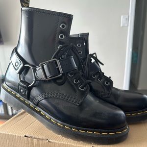 Dr. Martens 1460 Harness